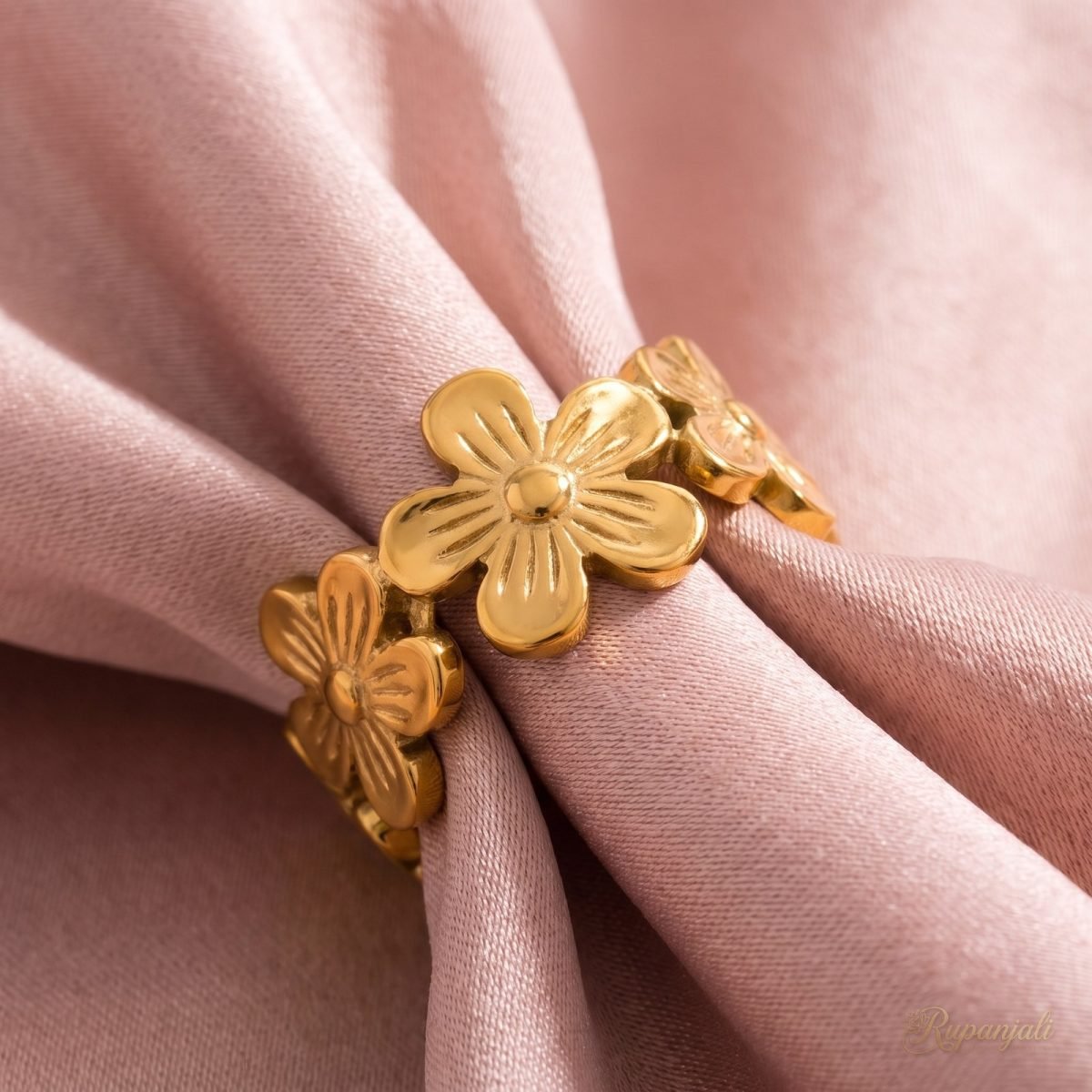 Gold Flower Garland Open Ring for Women — Daisy Band 4