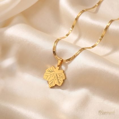 Gold Maple Leaf Pendant Necklace — Sparkling Lip Chain