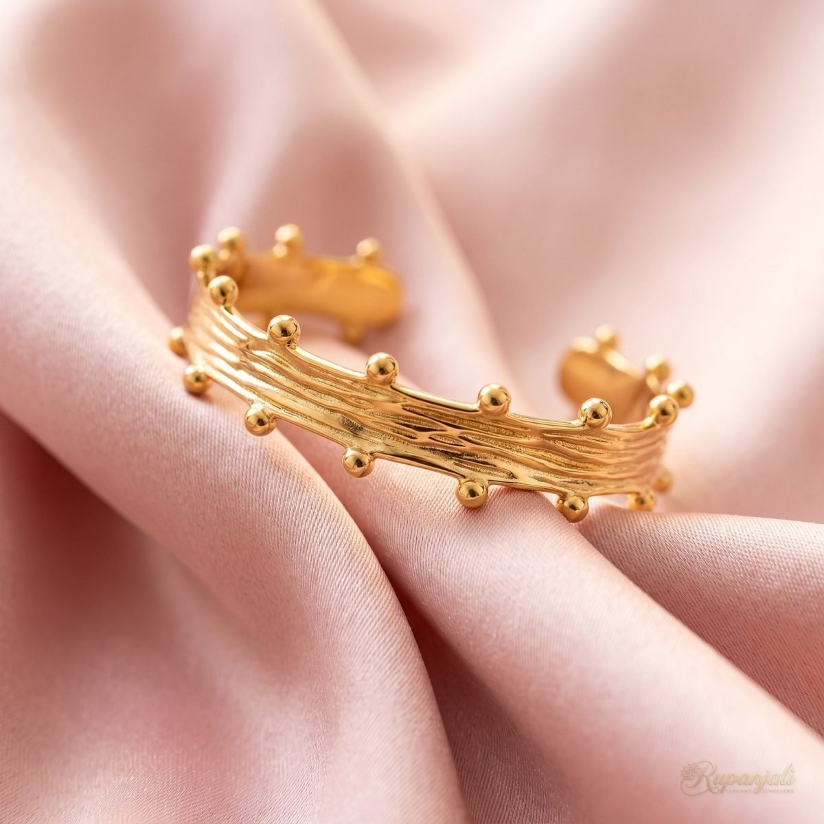 Wrinkle Texture Cuff — Beaded Edges 4