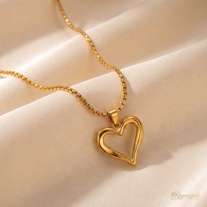 Gold Open Heart Pendant Necklace — Hollow Outline Choker