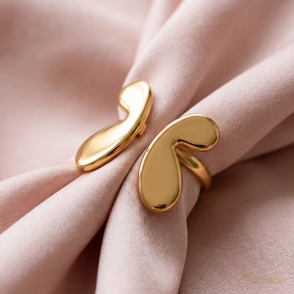 Gold Bow Wing Open Ring for Women — Sculptural Statement 4