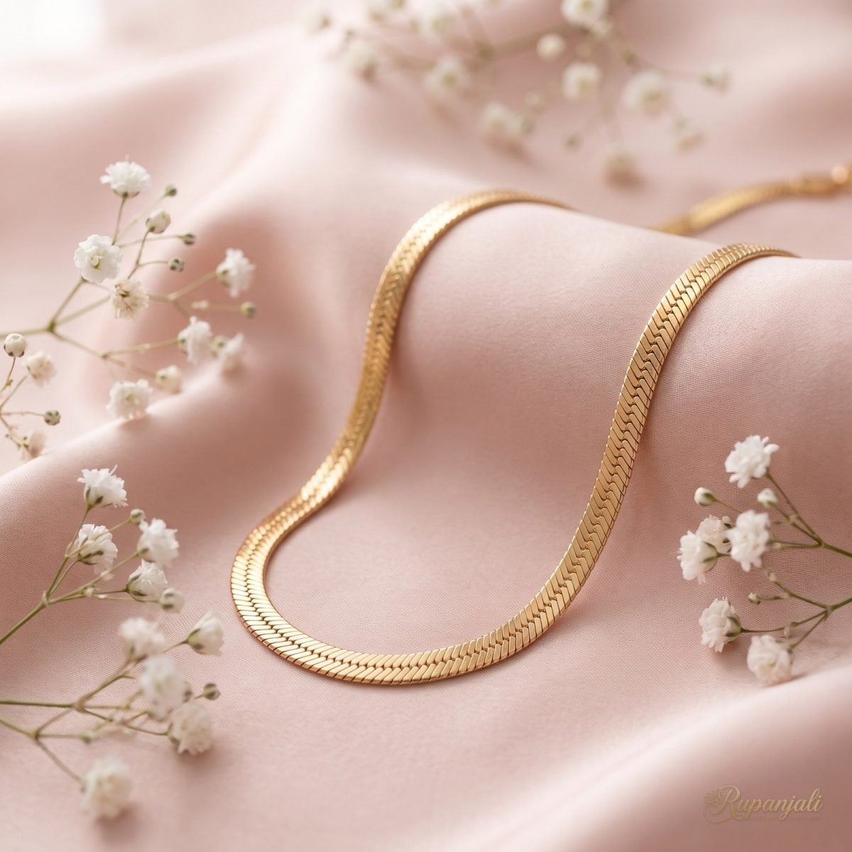 Blade Chain Necklace — Liquid Gold Ribbon 3