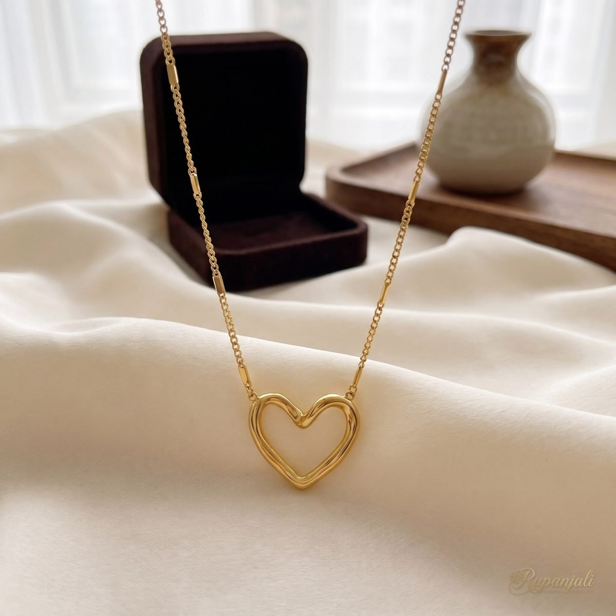 Gold Hollow Heart Necklace for Women — Dainty Clavicle Chain 2